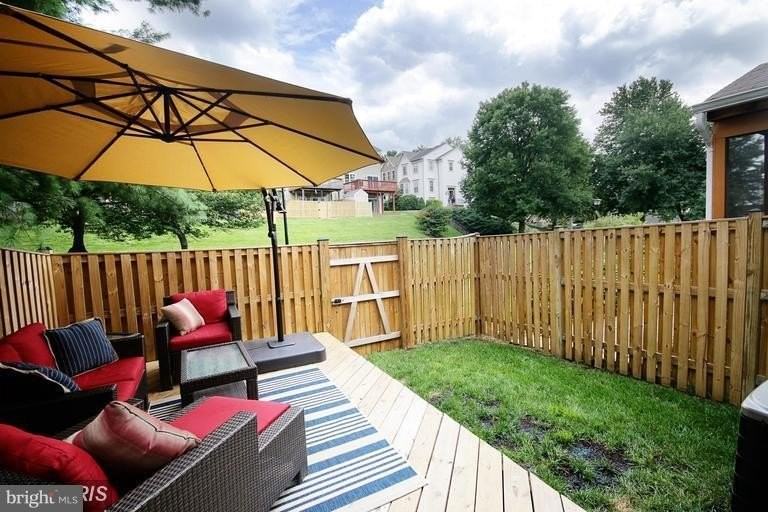 7706 Havenside Ter - Photo 6 of 41