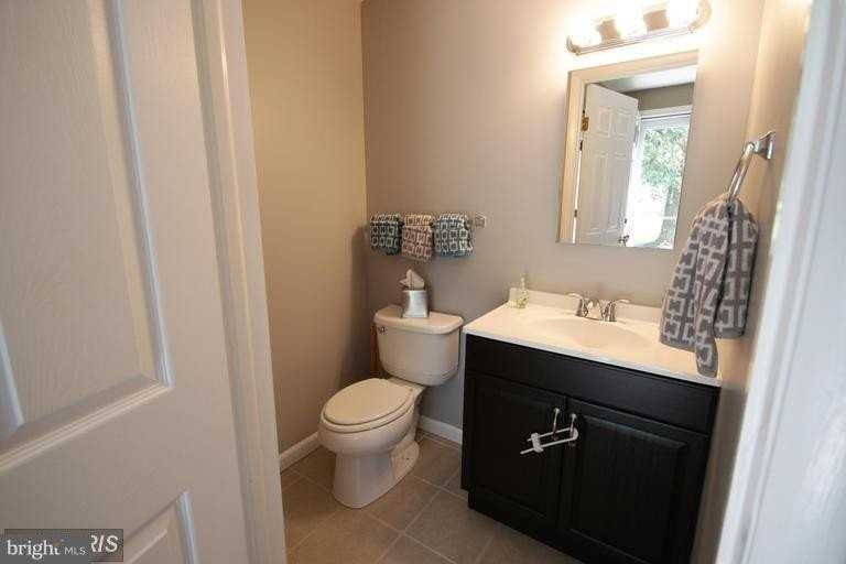 7706 Havenside Ter - Photo 7 of 41