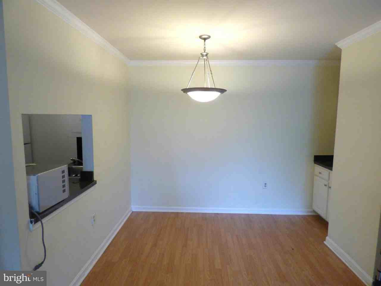 8205 Whispering Oaks Way #303 - Photo 3 of 12