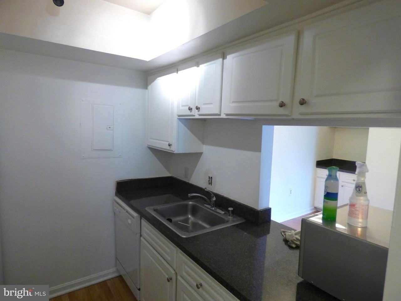 8205 Whispering Oaks Way #303 - Photo 5 of 12