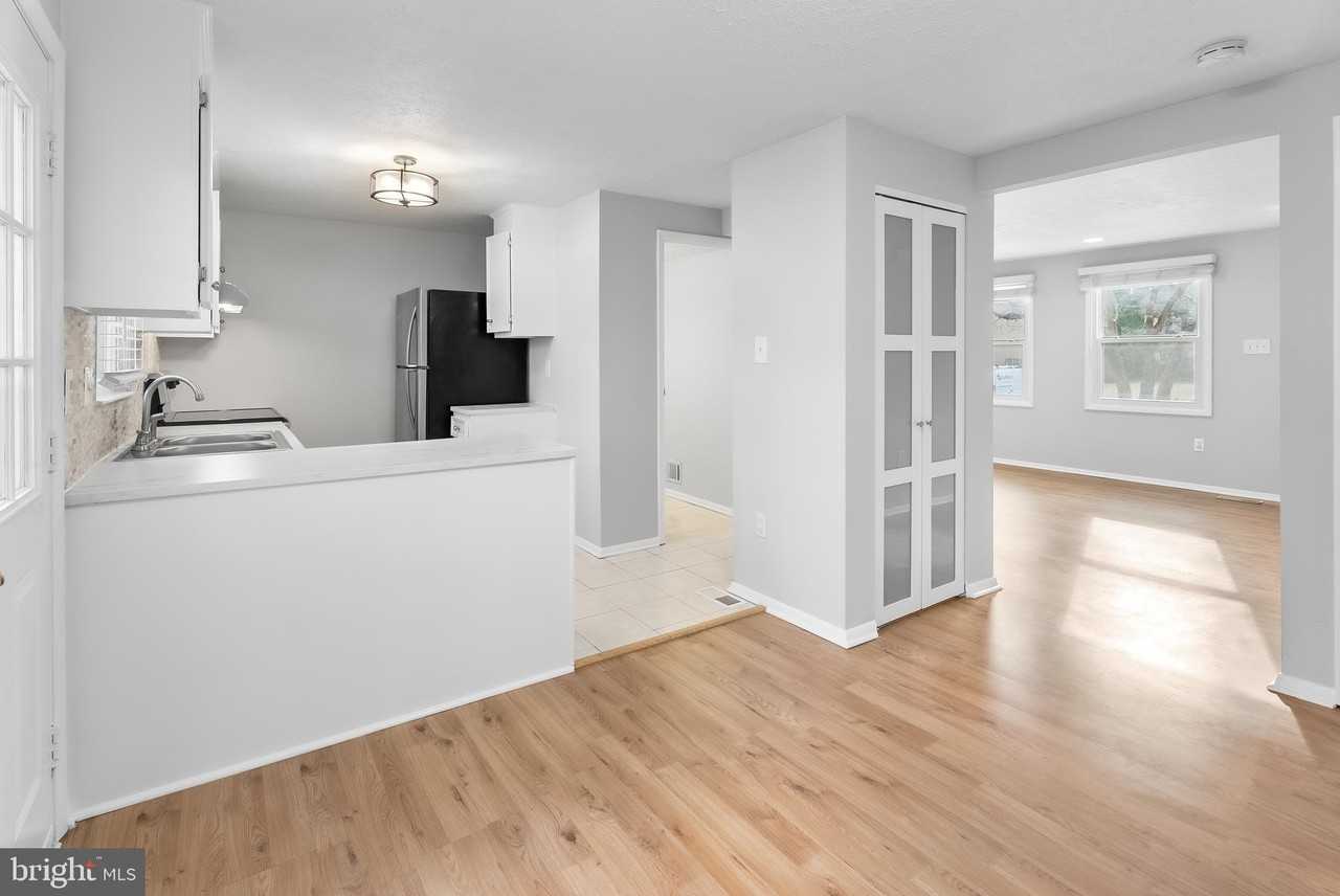 7802 Epsilon Dr - Photo 6 of 17