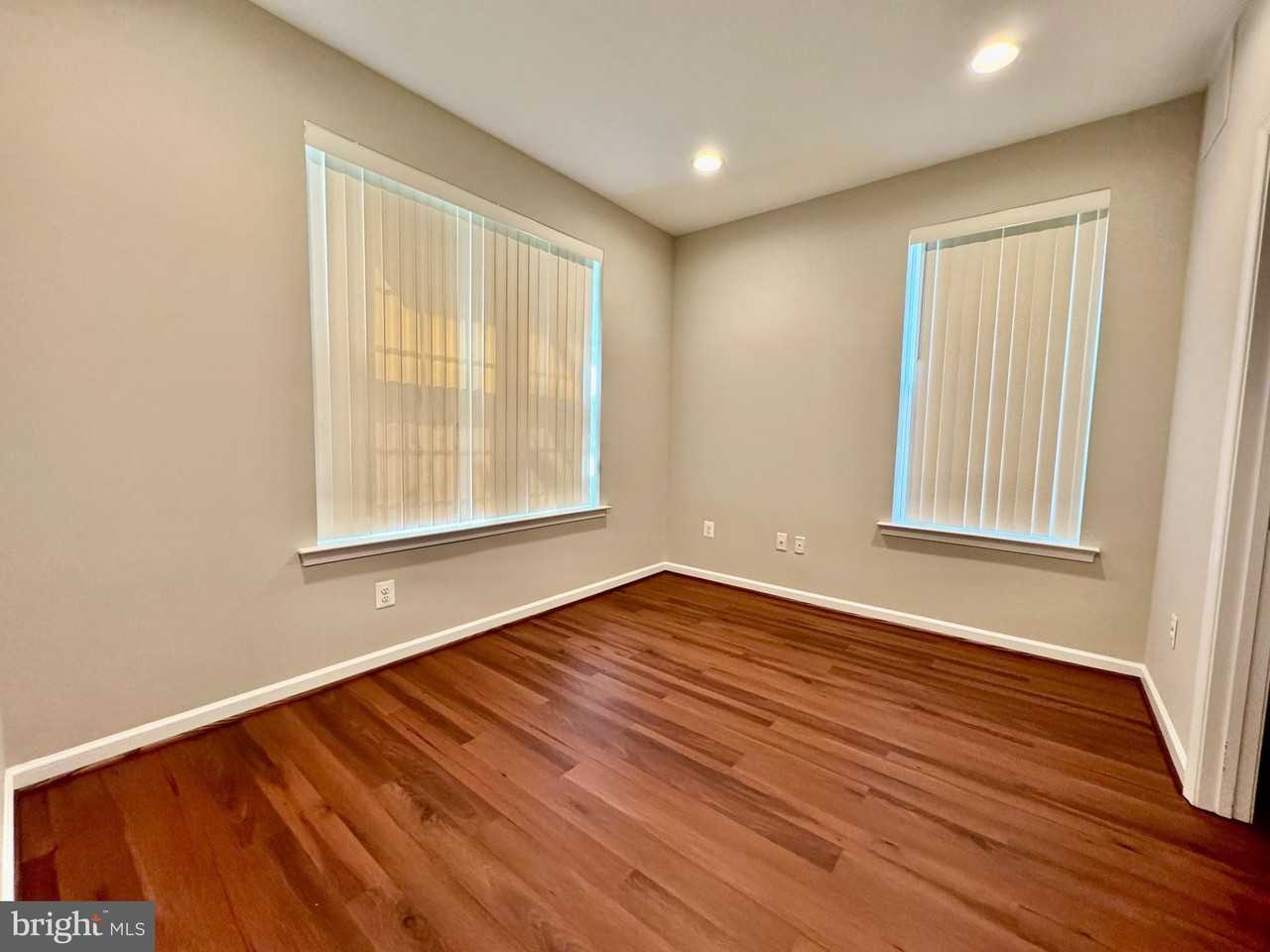 18322 Woodhouse Ln - Photo 5 of 50