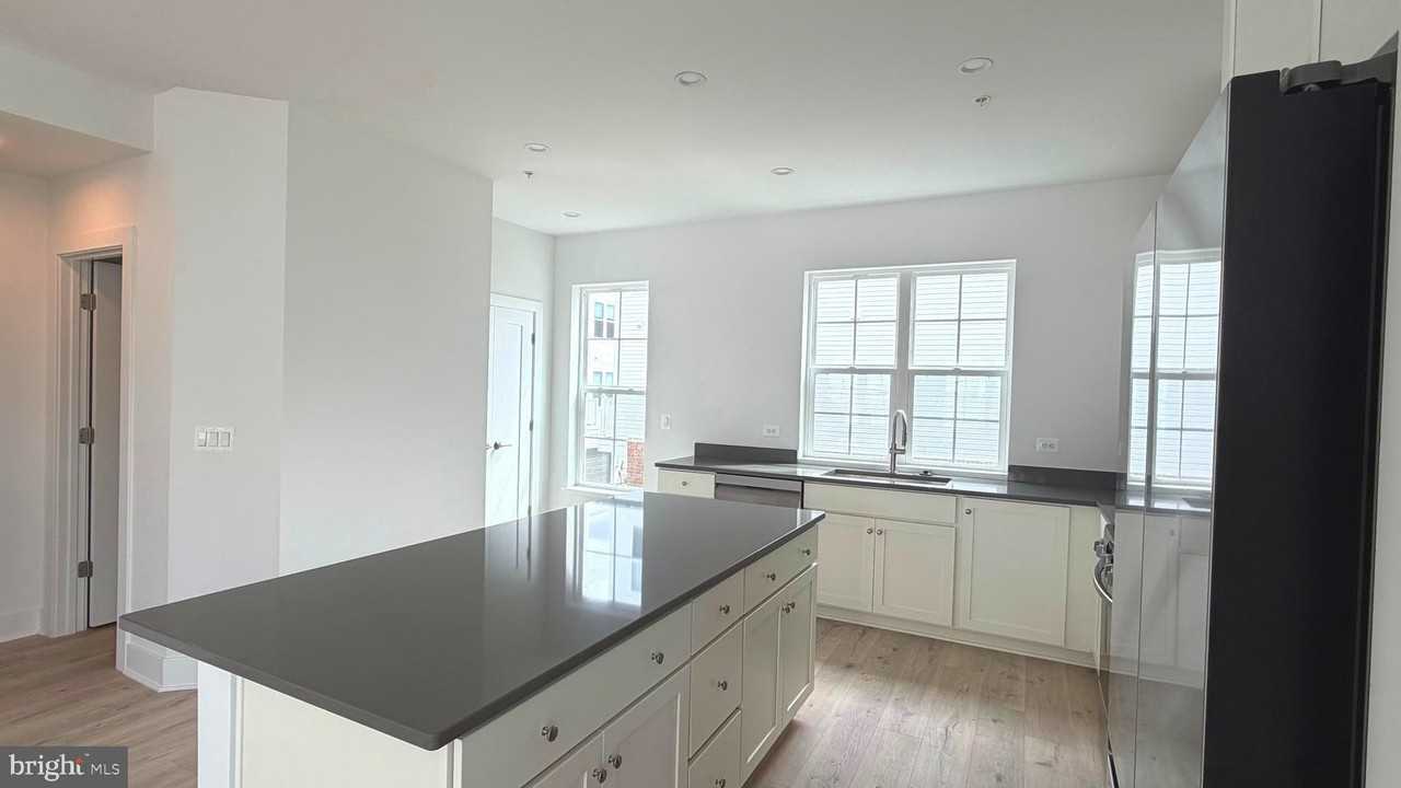 2106 Henson Norris St - Photo 6 of 20