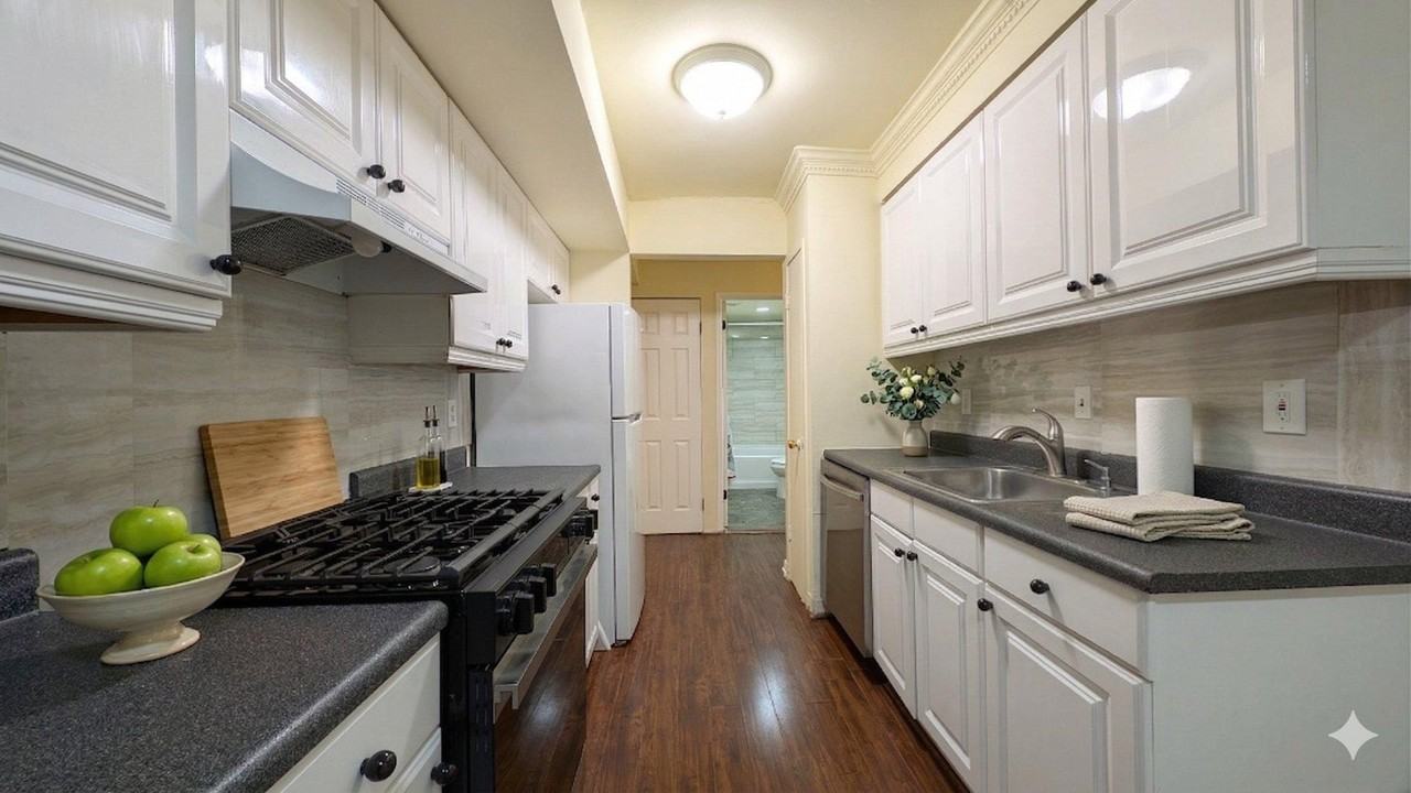 136 Duvall Ln Apt 302 - Photo 2 of 6