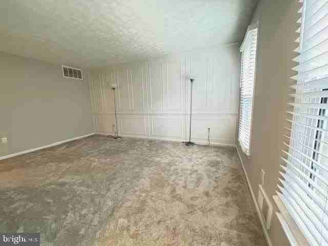 2053 Kings House Rd - Photo 5 of 20