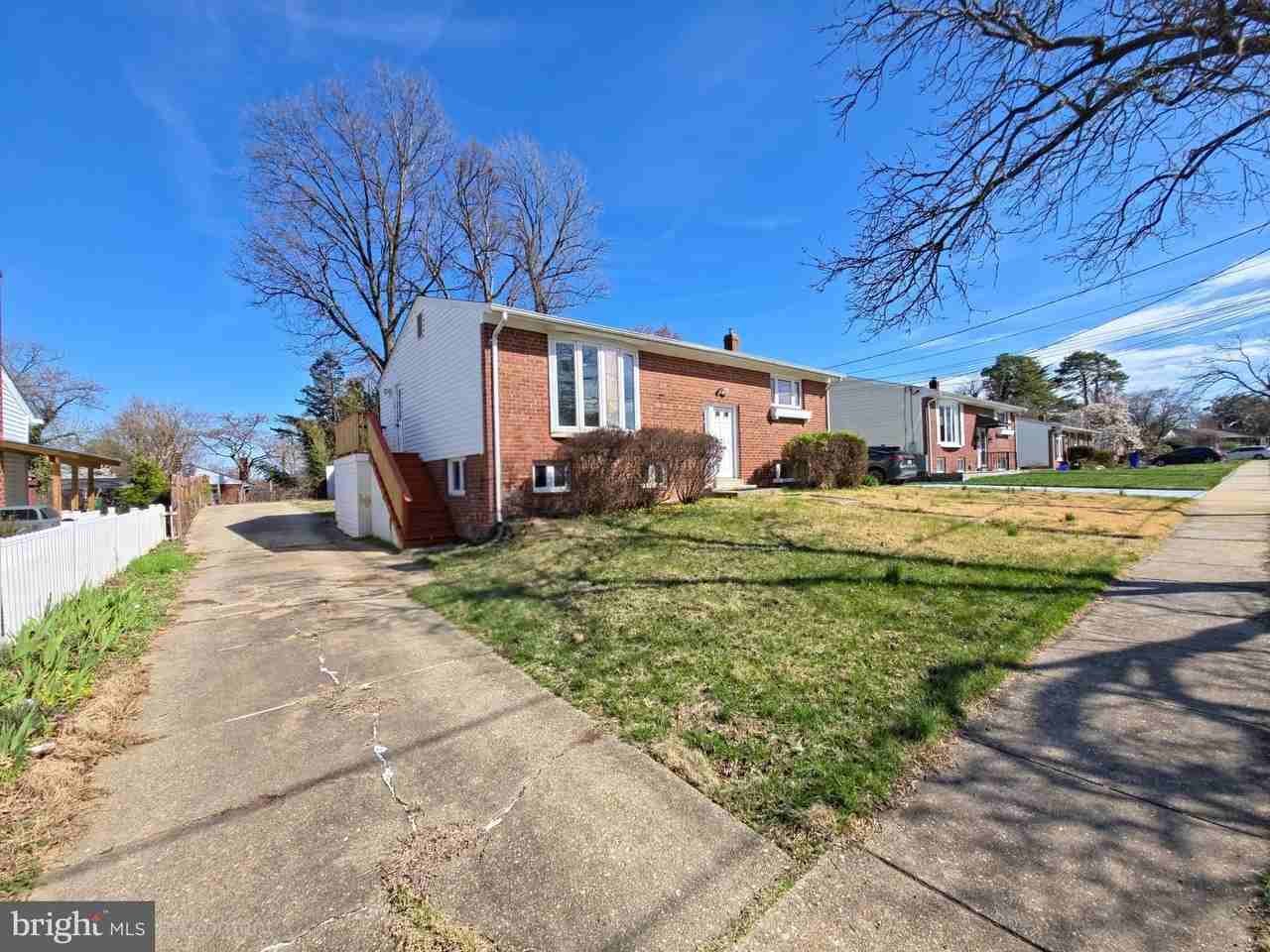 12111 Portree Dr - Photo 2 of 28