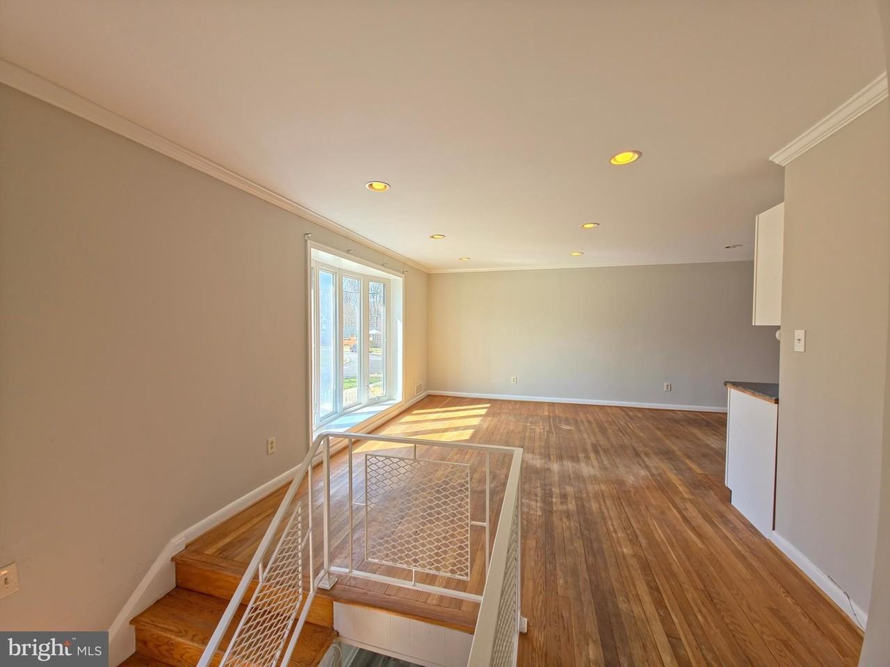 12111 Portree Dr - Photo 5 of 28