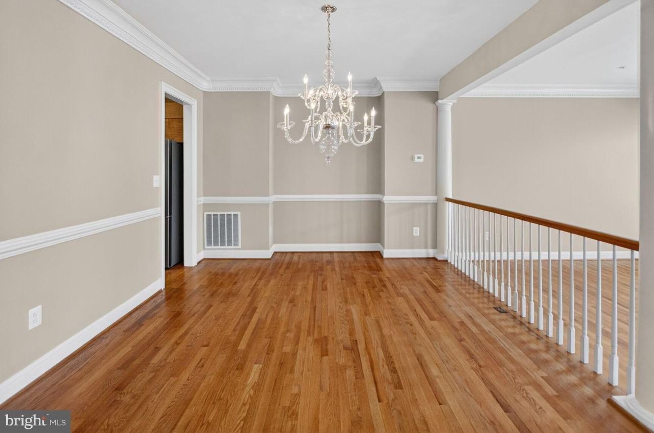 7907 Turncrest Dr - Photo 6 of 25