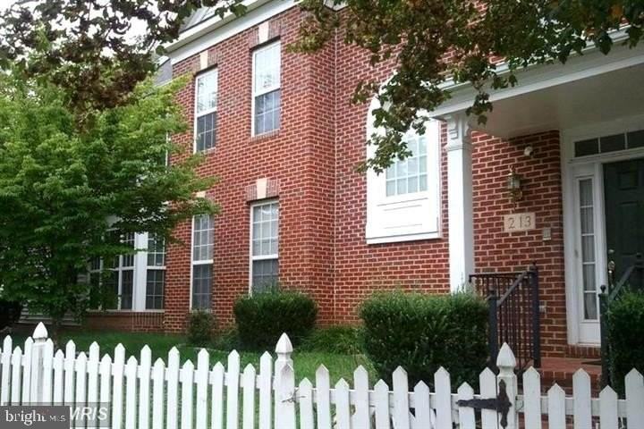 213 Watkins Pond Blvd - Photo 3 of 23