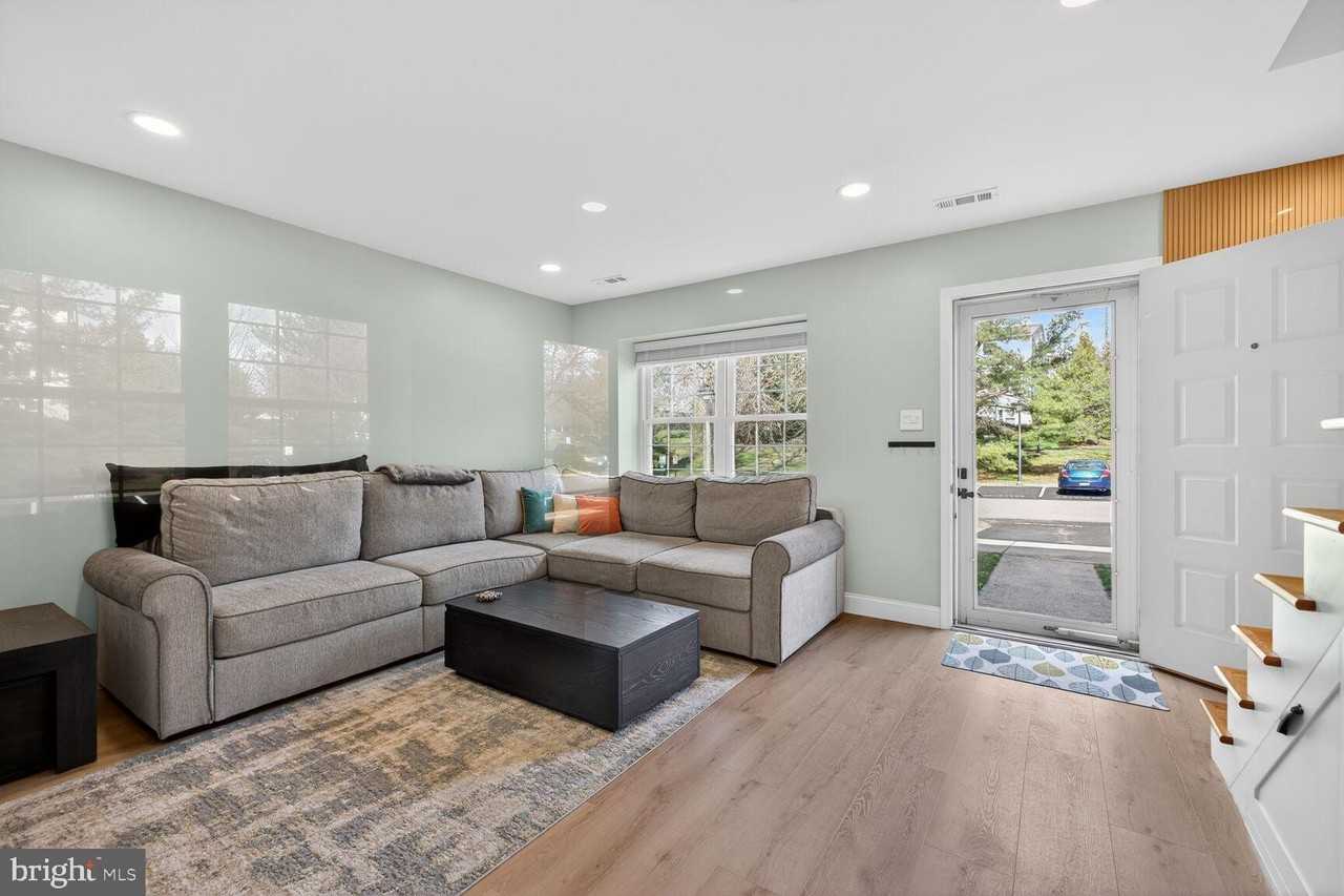 15745 Ambiance Dr - Photo 2 of 19