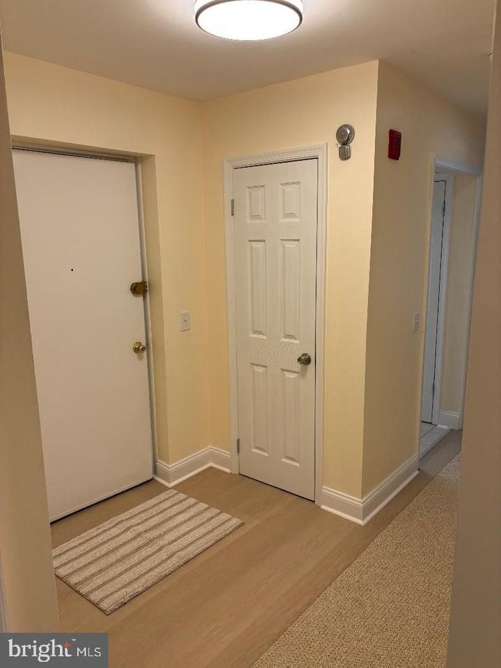 15400 Bassett Ln Unit 46-2c - Photo 5 of 11