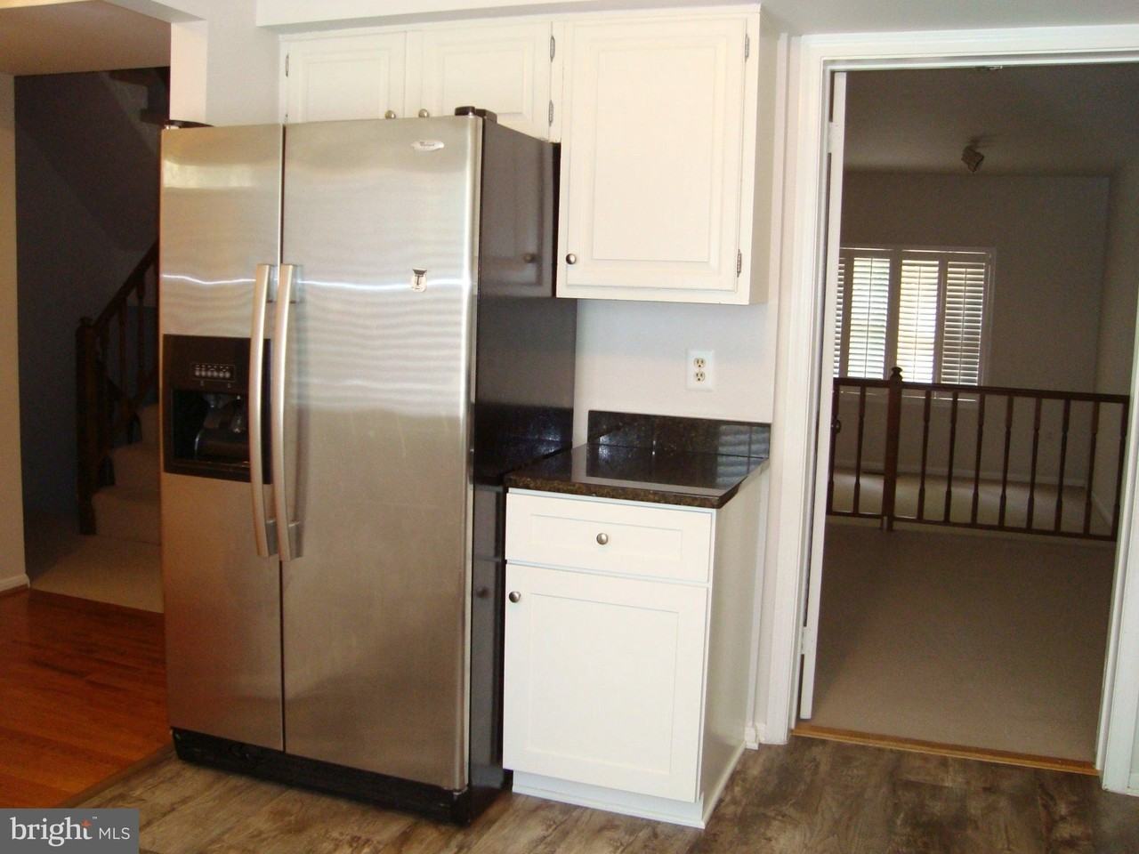 7813 Heatherton Ln - Photo 5 of 43