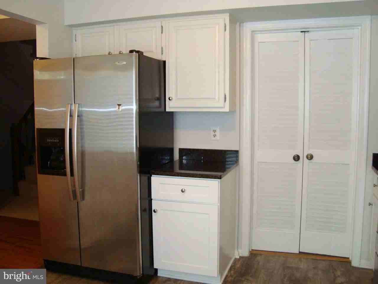 7813 Heatherton Ln - Photo 6 of 43