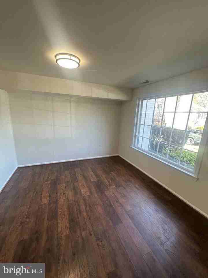 840 Azalea Dr Unit 18 - Photo 2 of 21