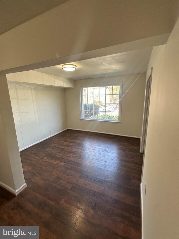 840 Azalea Dr Unit 18 - Photo 3 of 21