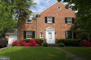 featured image of 3803 Leland St