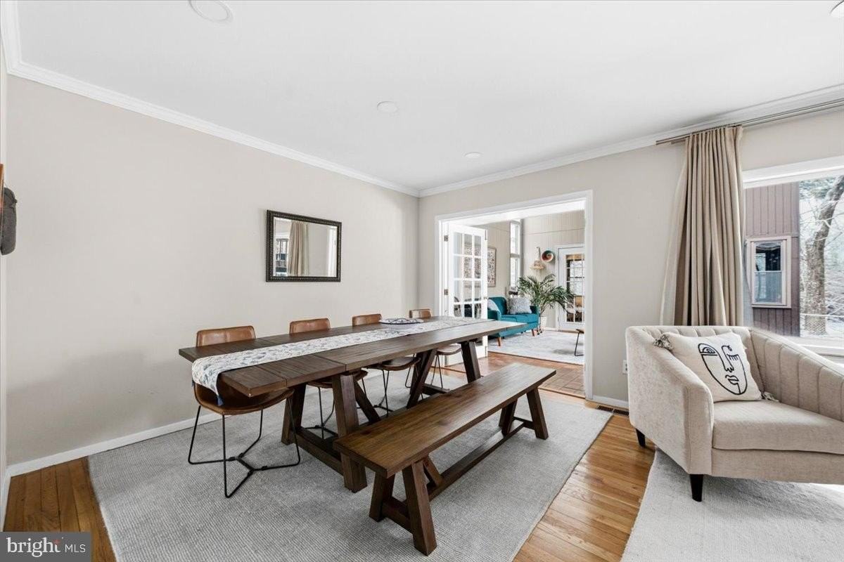 903 Leverton Rd - Photo 5 of 37