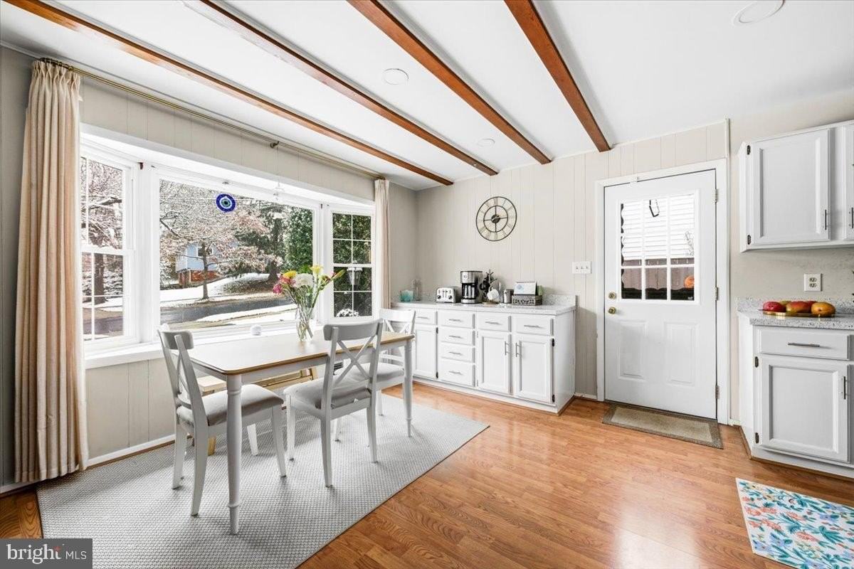 903 Leverton Rd - Photo 6 of 37