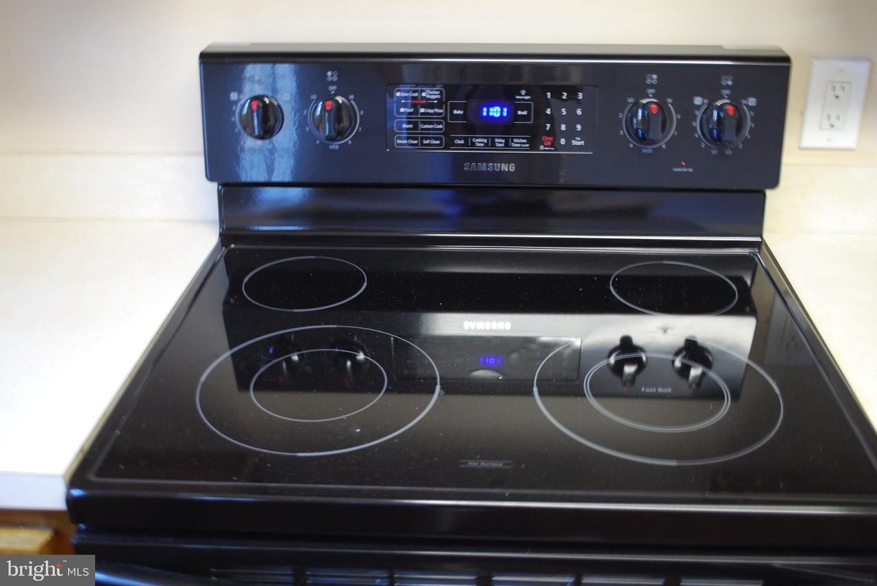 3109 Saint Florence Ter - Photo 7 of 33