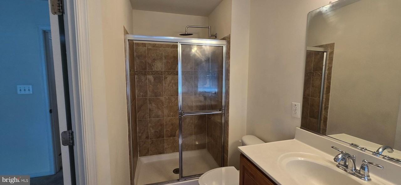 23121 Arora Hills Dr - Photo 5 of 24