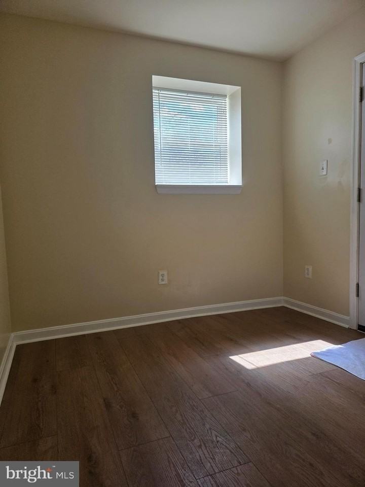 8314 Roanoke Ave - Photo 5 of 11