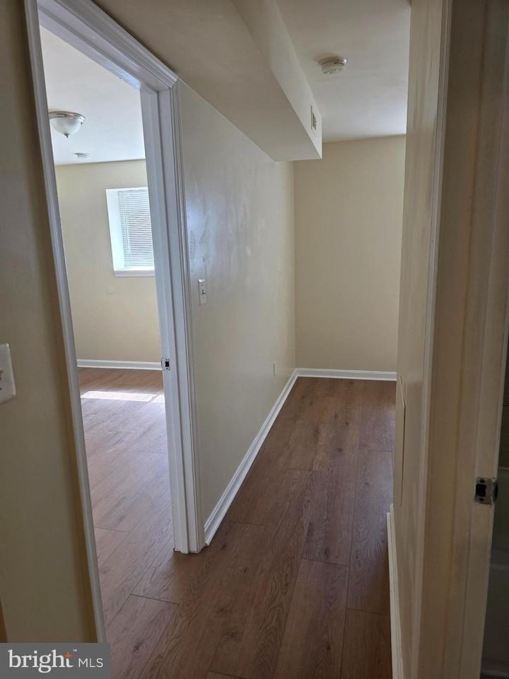 8314 Roanoke Ave - Photo 6 of 11