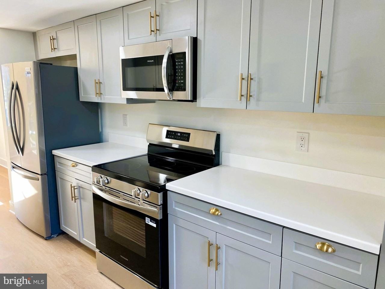 9650 Marston Ln - Photo 4 of 40