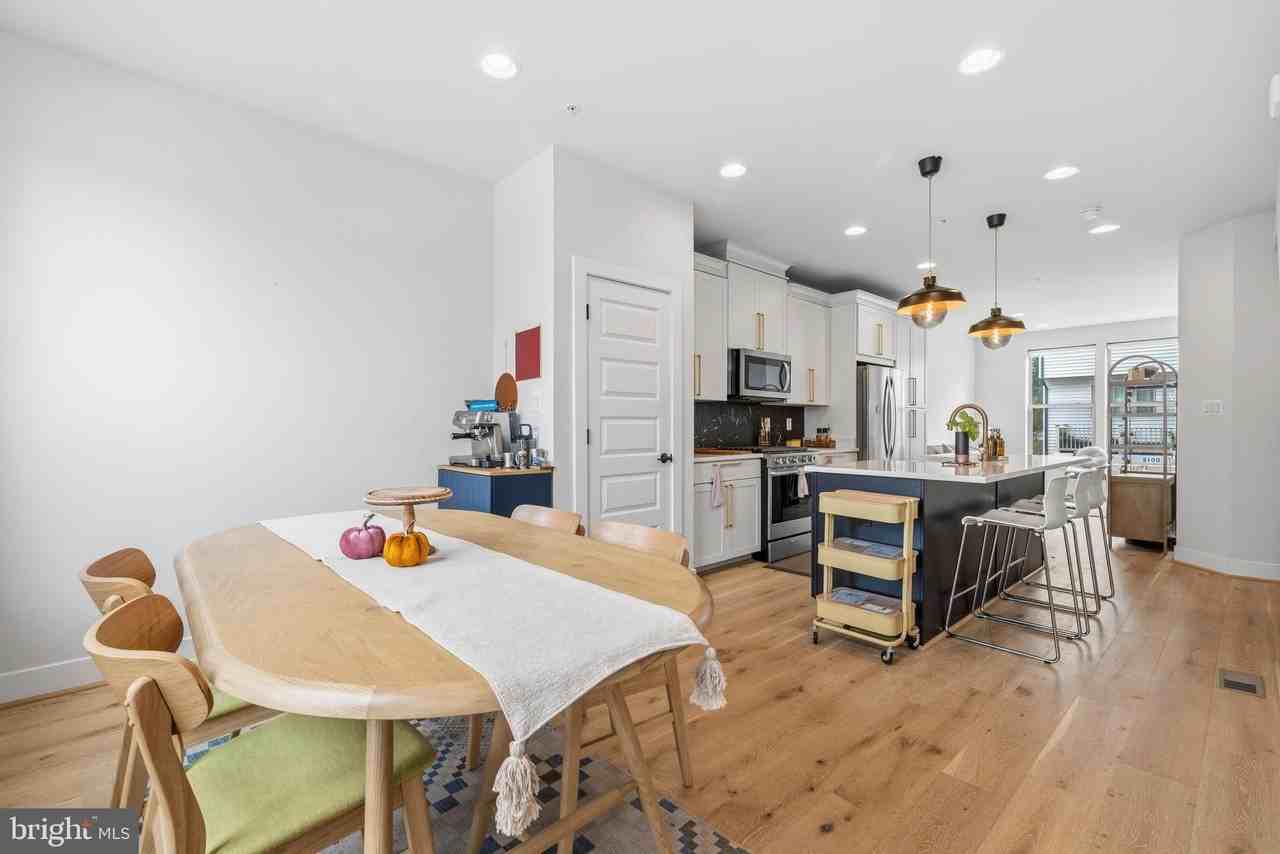 5104 Randolph Rd - Photo 5 of 33