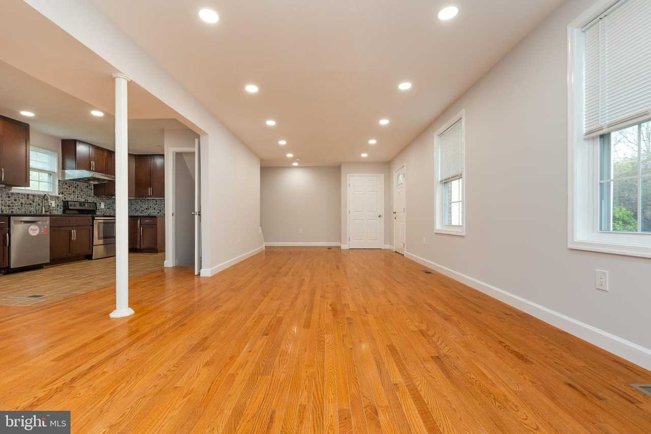 9004 Roundleaf Way - Photo 6 of 50