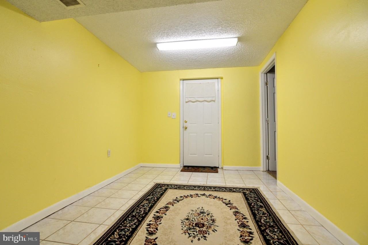 6802 Killarney St - Photo 2 of 19