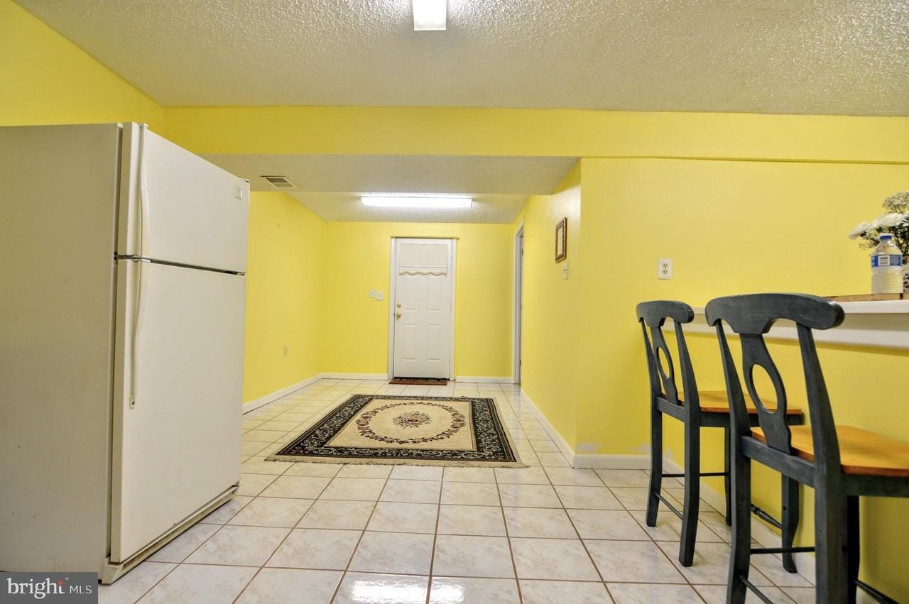 6802 Killarney St - Photo 4 of 19