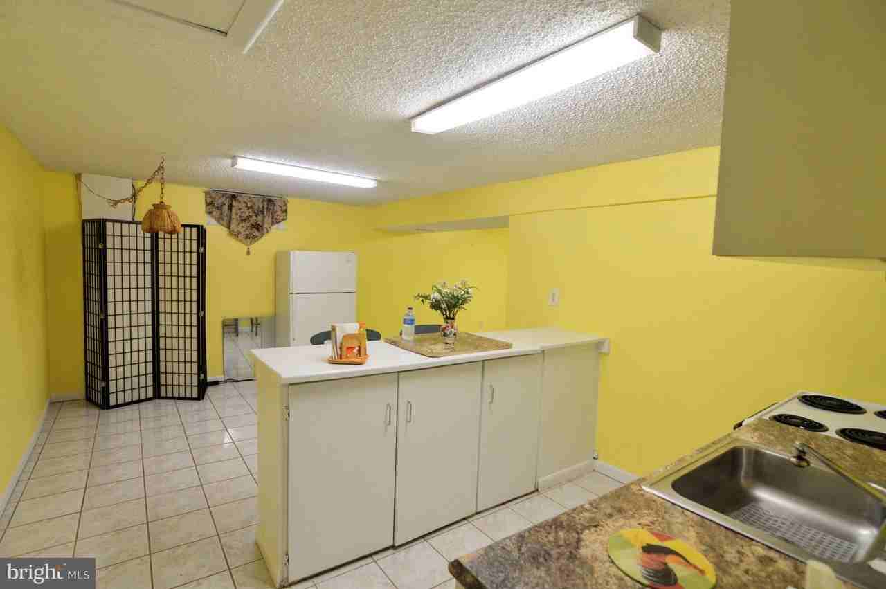 6802 Killarney St - Photo 7 of 19