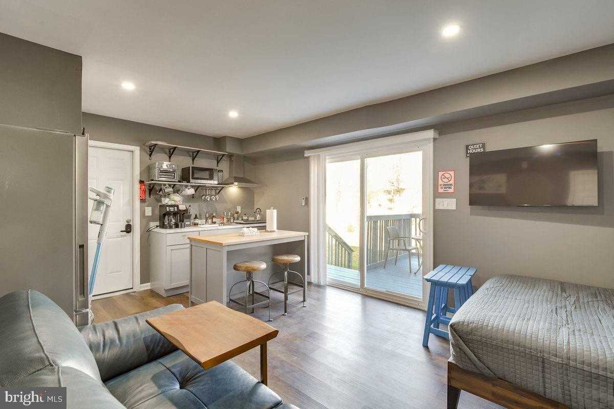 6604 Oak St - Photo 2 of 16