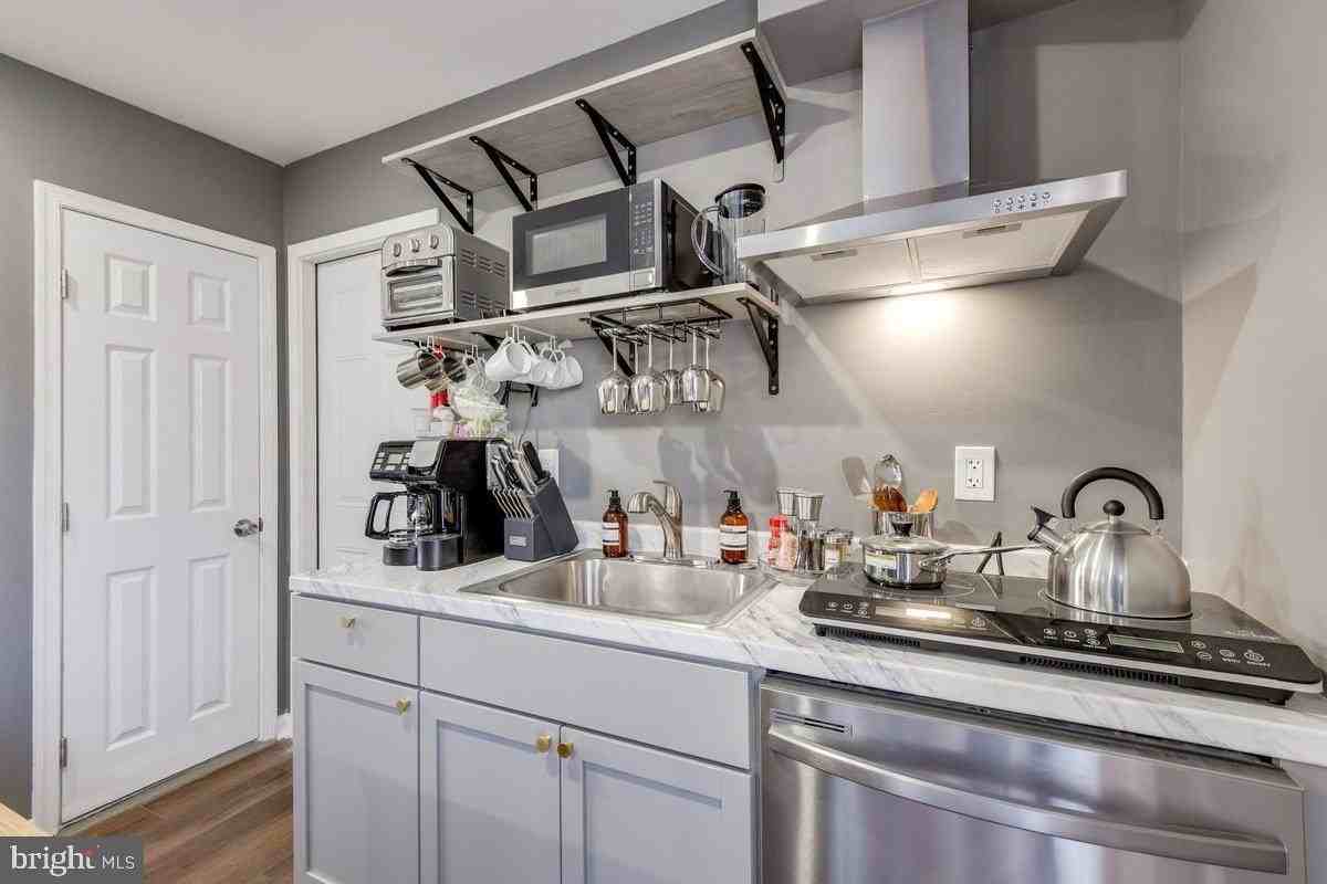 6604 Oak St - Photo 5 of 16