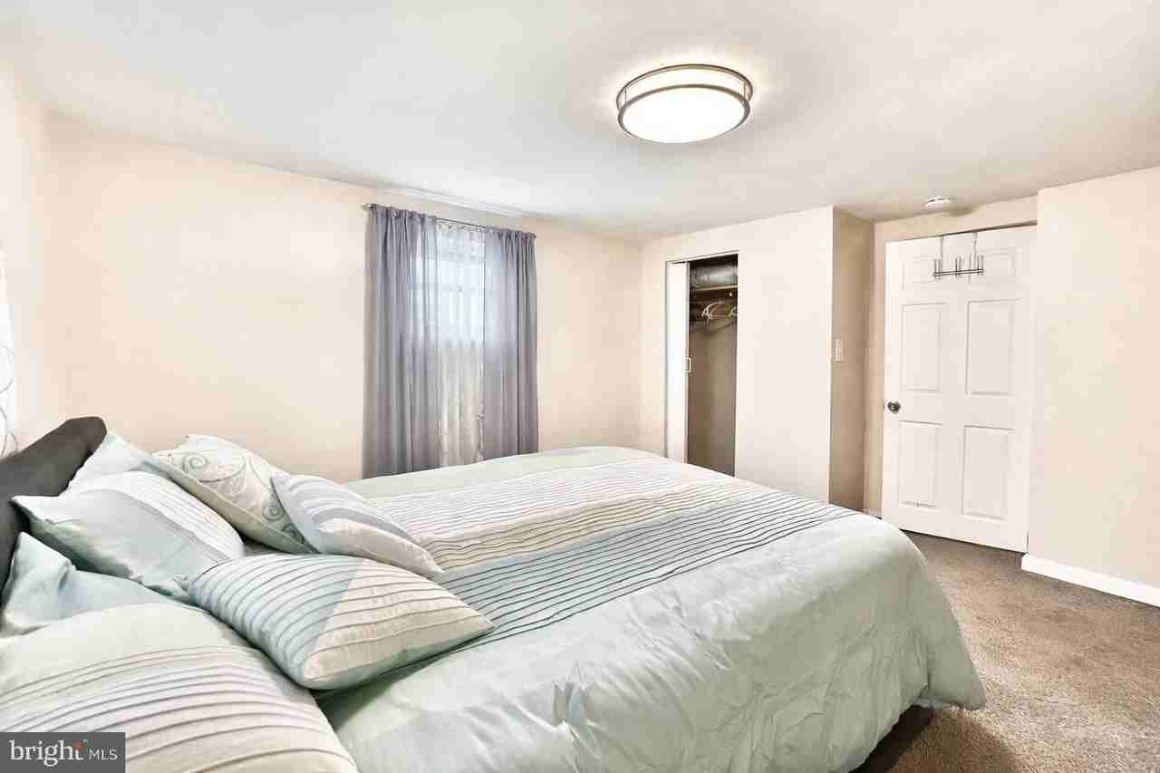 421 Nova Ave - Photo 2 of 15