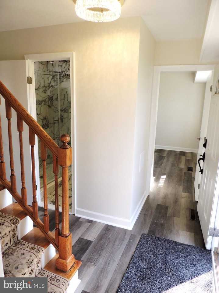 2811 Birdseye Ln - Photo 2 of 30