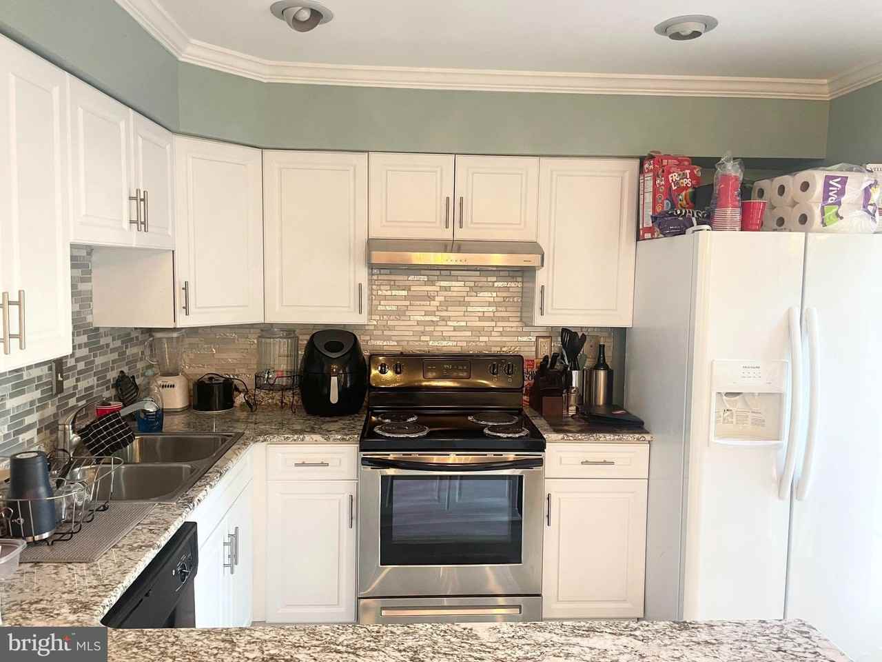 15401 Empress Way - Photo 2 of 16