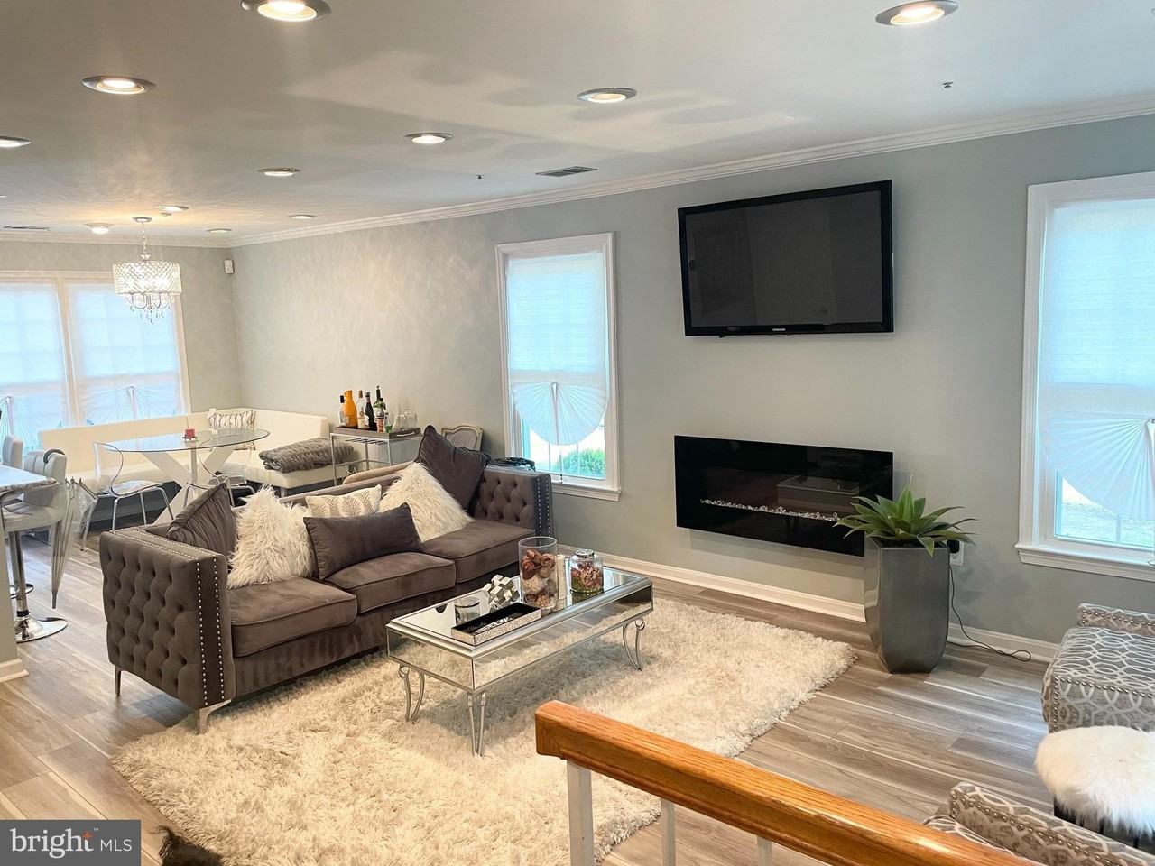 15401 Empress Way - Photo 4 of 16