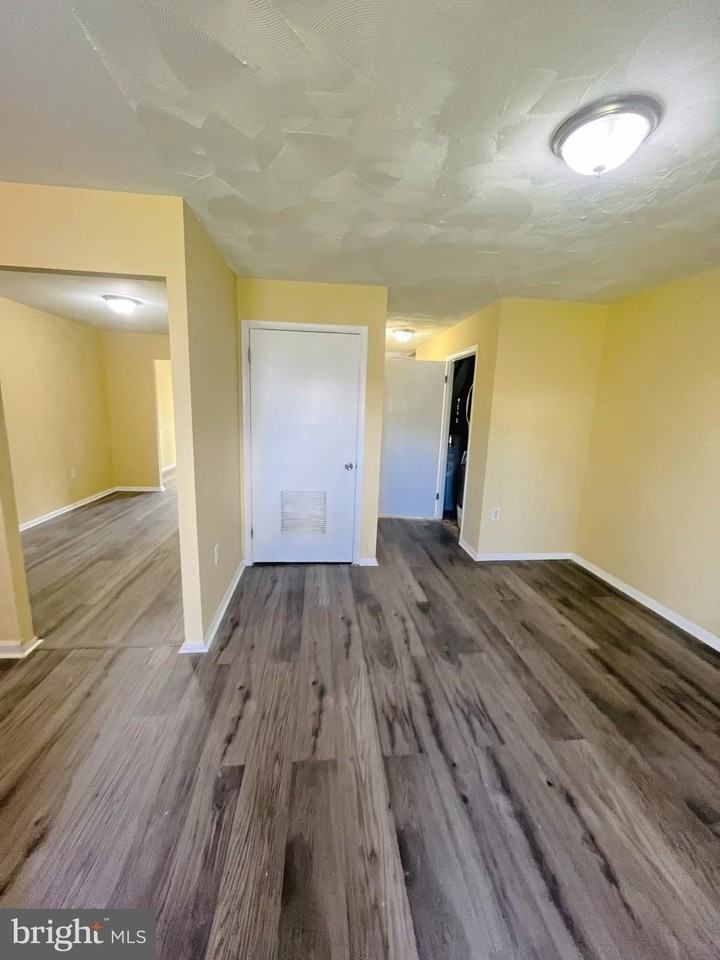 6039 Livingston Rd - Photo 5 of 12