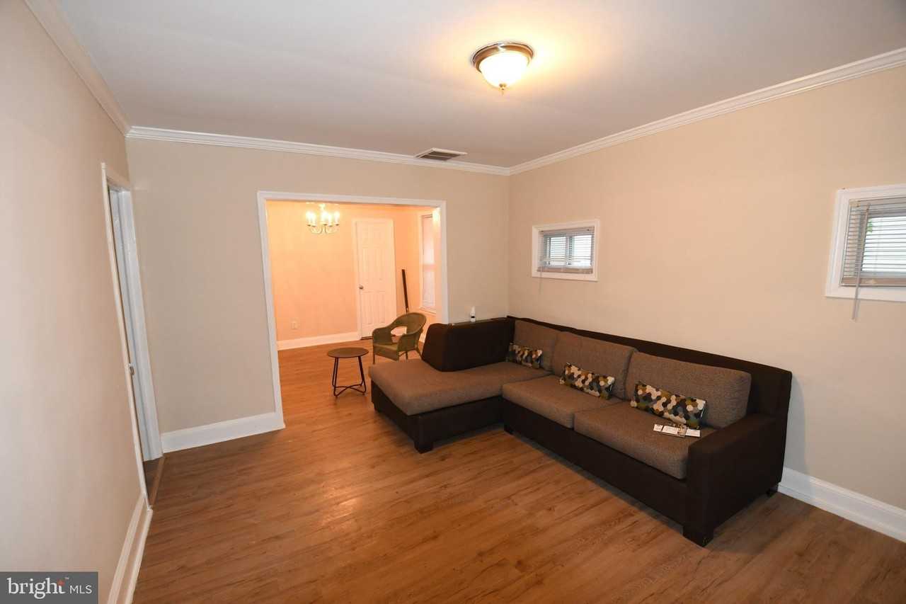 19 Sultan Ave - Photo 3 of 13