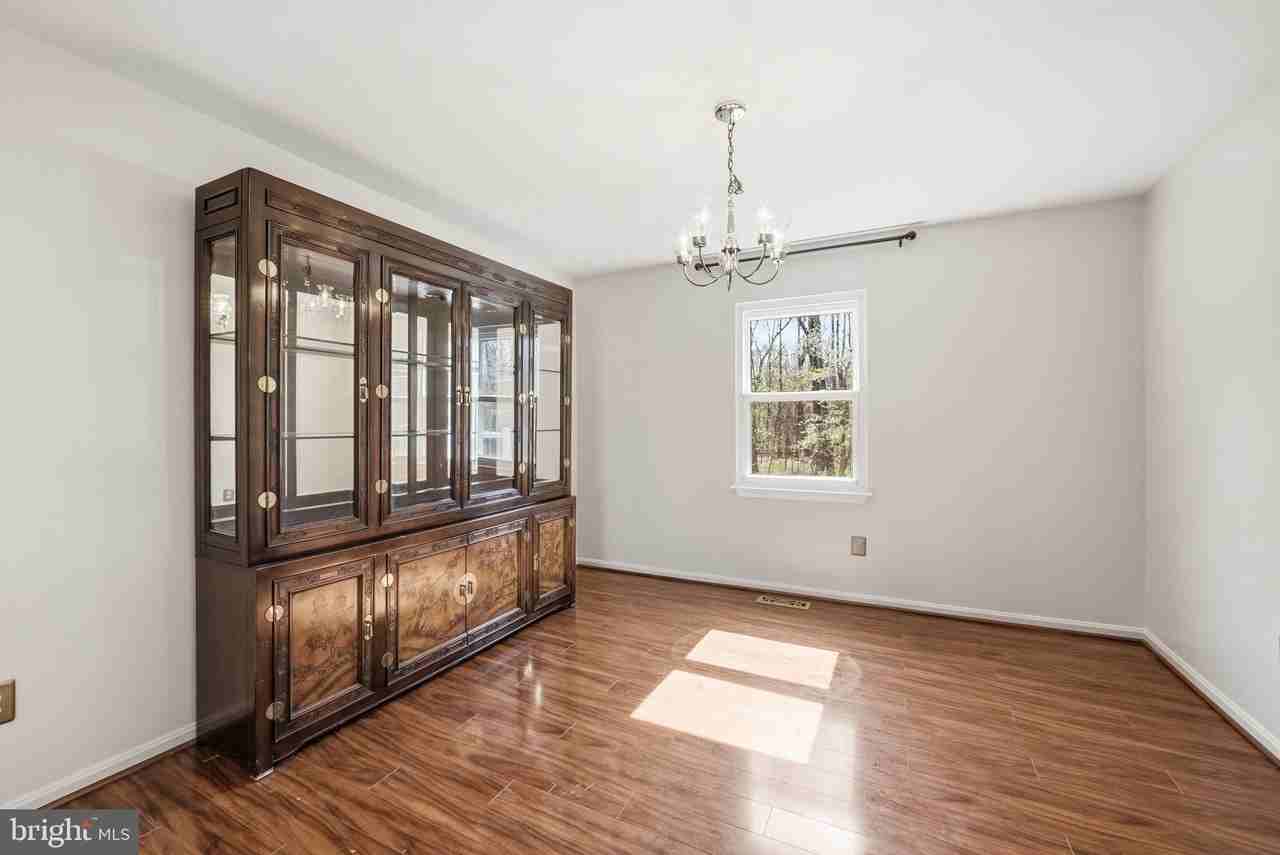 817 Falcon Dr - Photo 7 of 39