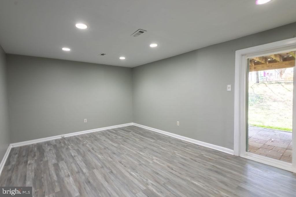 15014 Courtland Pl - Photo 6 of 30