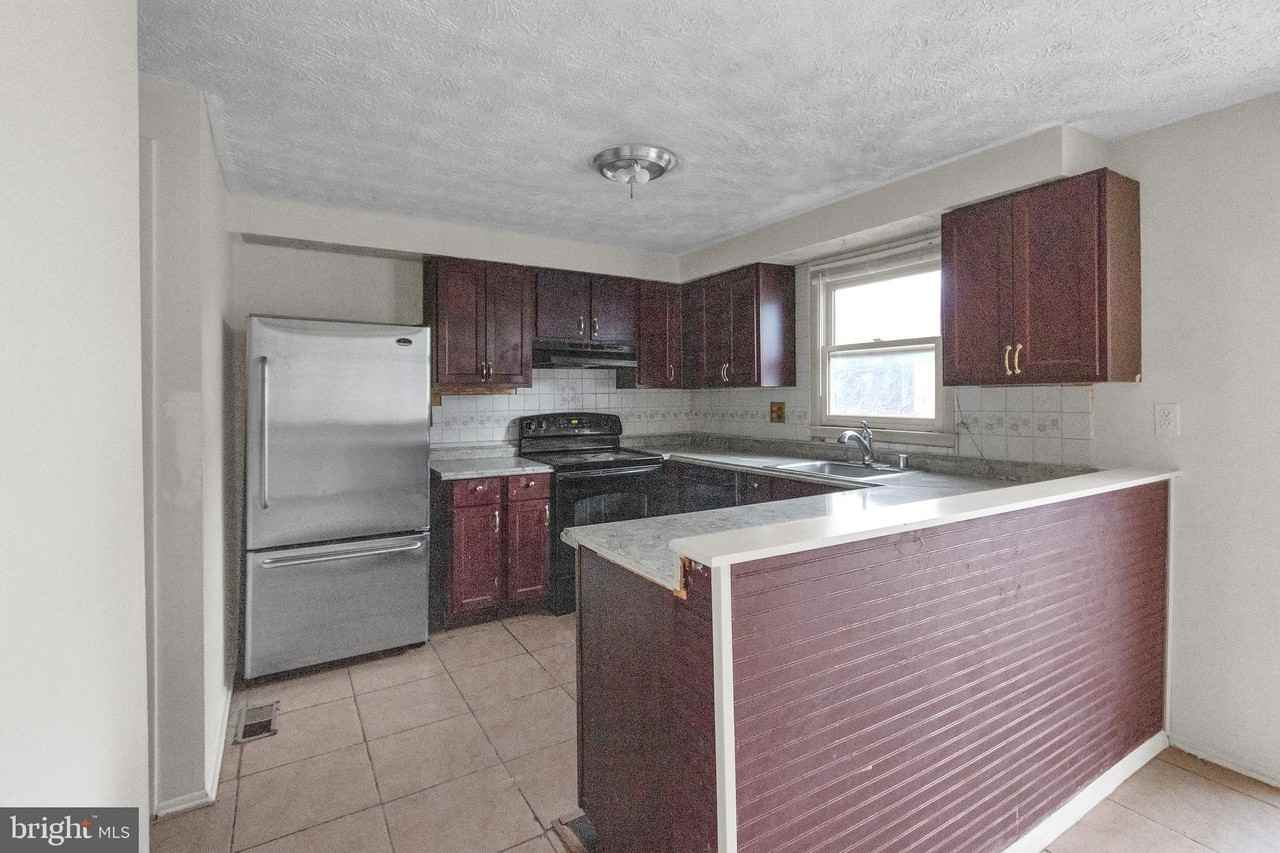 4327 Rockport Ln - Photo 6 of 20