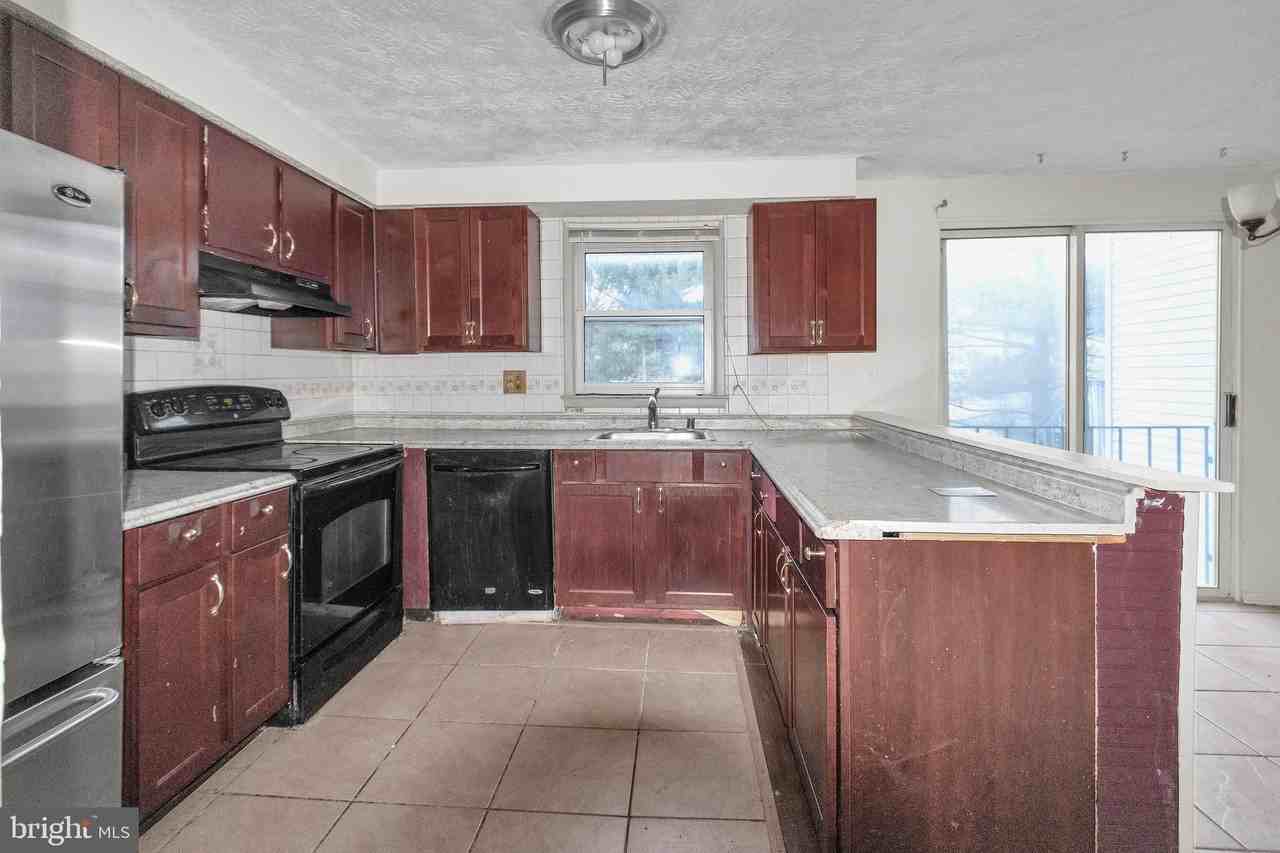 4327 Rockport Ln - Photo 7 of 20