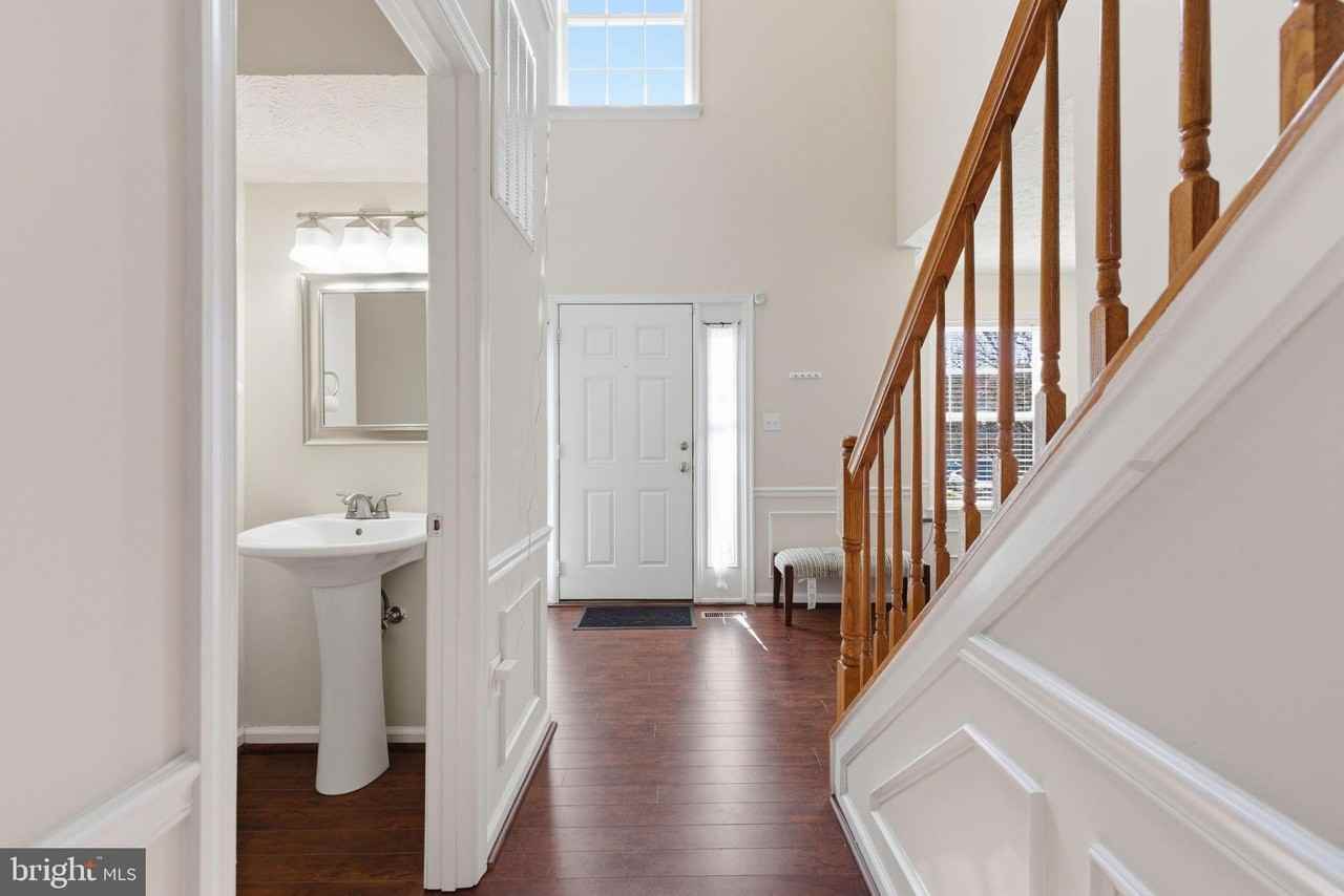 9520 Toucan Dr - Photo 3 of 32