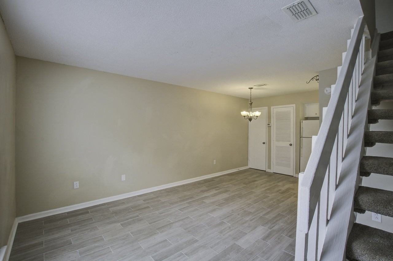 2494 Etiwan Ave #J7 - Photo 5 of 8