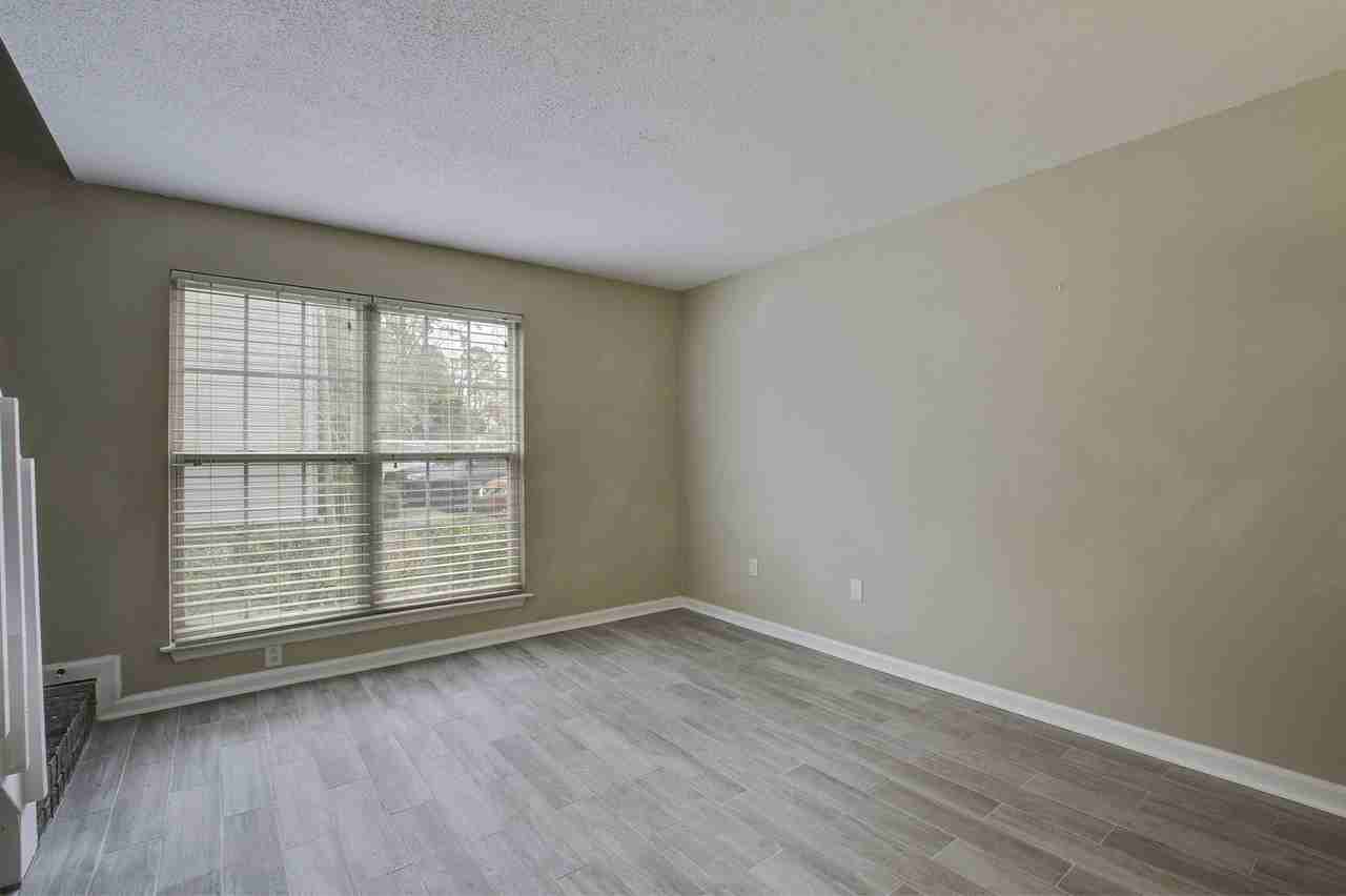 2494 Etiwan Ave #J7 - Photo 7 of 8