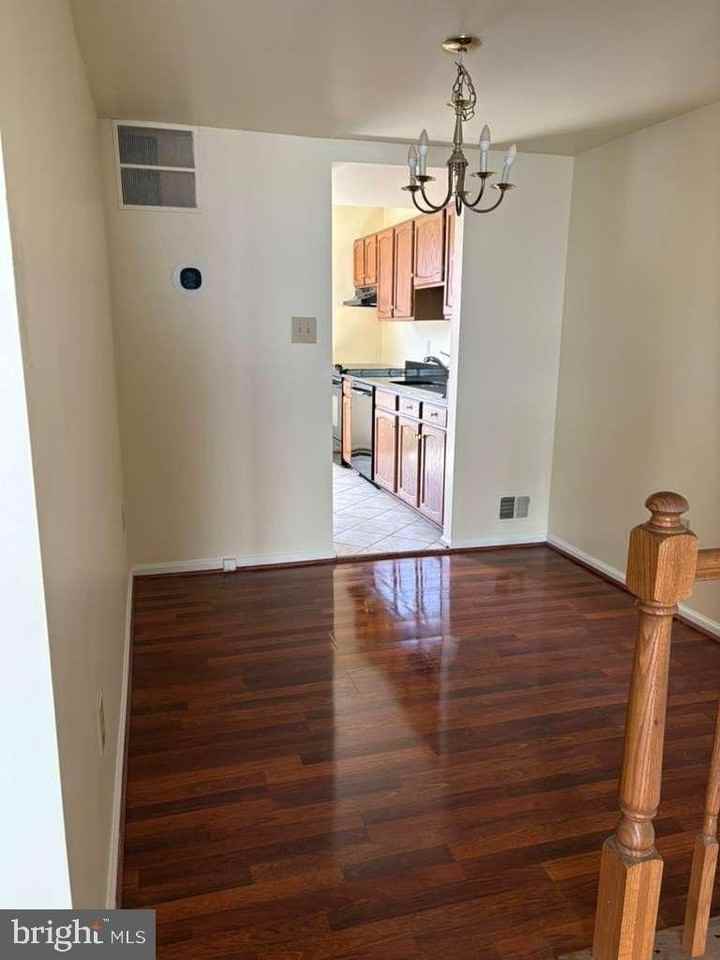 3021 South Grv - Photo 3 of 13