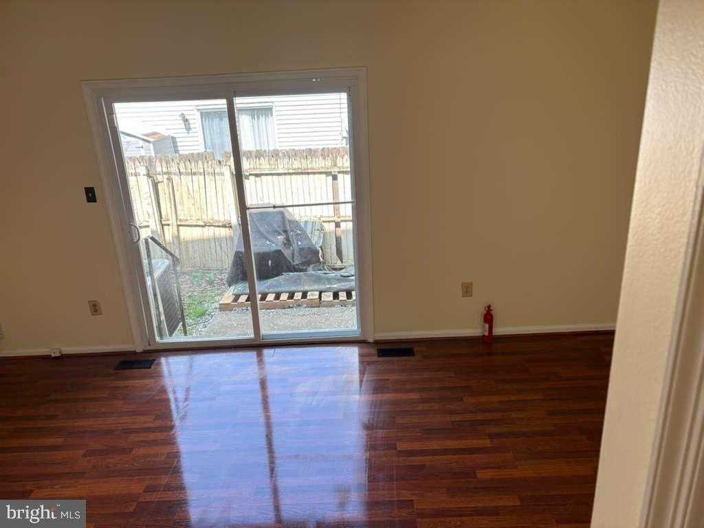 3021 South Grv - Photo 5 of 13