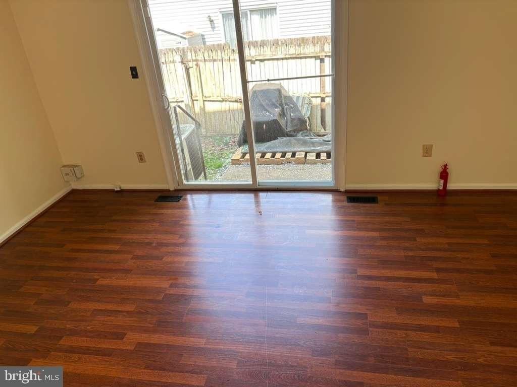 3021 South Grv - Photo 7 of 13